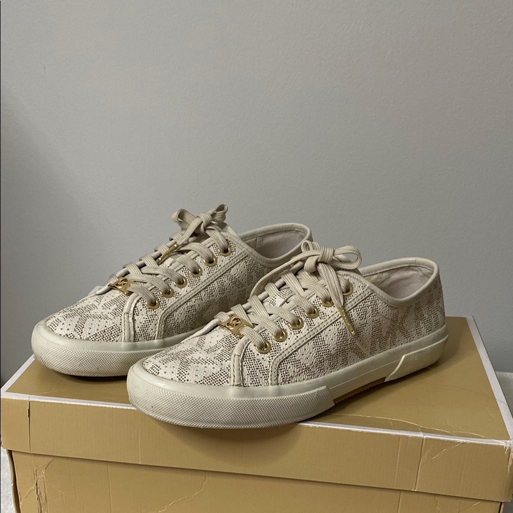 MICHAEL Michael Kors Beige Snake Print Sneakers